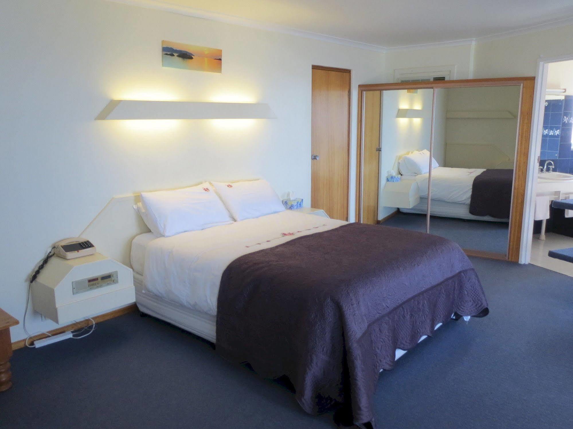 Stansbury Holiday Motel Εξωτερικό φωτογραφία